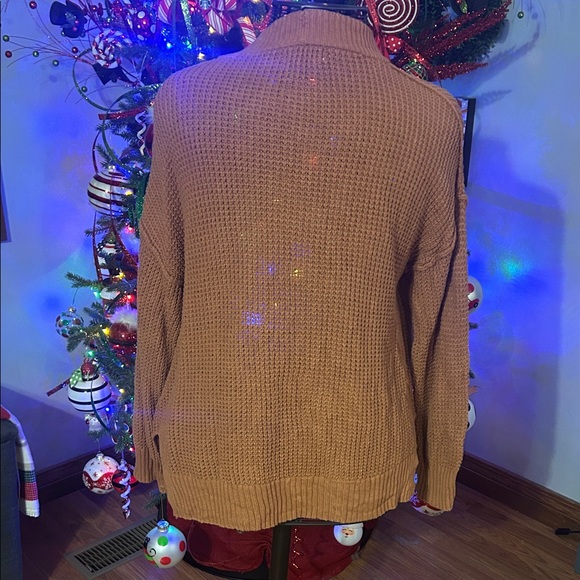 Universal Thread - Picture 3 of 3